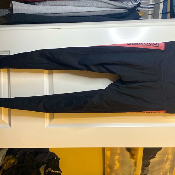 PINK VICTORIAS SECRET leggings, pink, stretchy SMALL - Picture 2 of 2